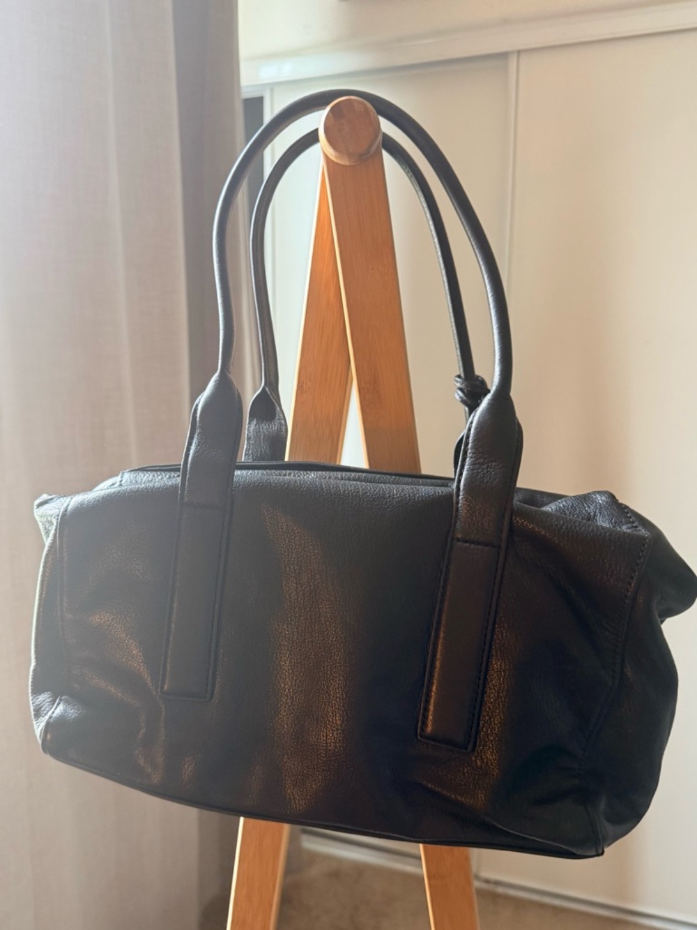 Michael Kors Black Leather Tippi Bag - Picture 4 of 7